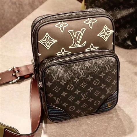 louis vuitton small bag 2018|louis vuitton small bag men.